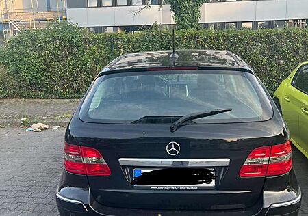 Mercedes-Benz B 180 Autotronic