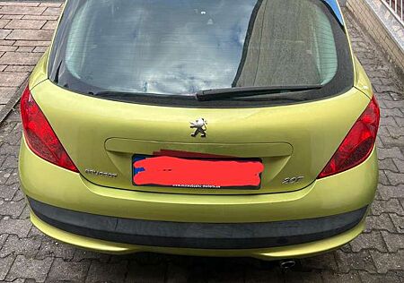 Peugeot 207 110 HDi FAP (Blue Lion) Sport