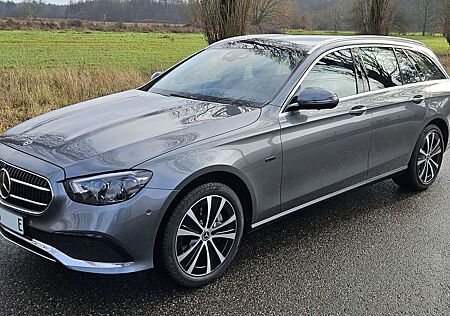 Mercedes-Benz E 300 de 4MATIC/PANO/AHK/BURMESTER/MULTIBEAM