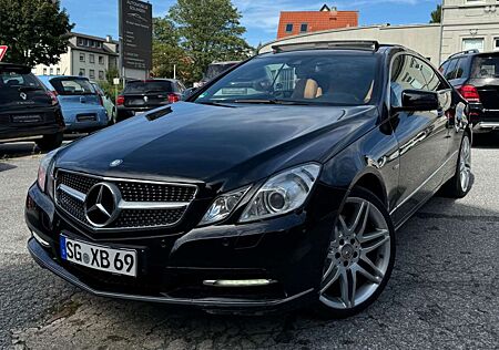 Mercedes-Benz E 350 Coupe SHZ+PDC+BIX+NAV+LED+PANO+19´´+BLUE+