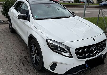 Mercedes-Benz GLA 180 7G-DCT