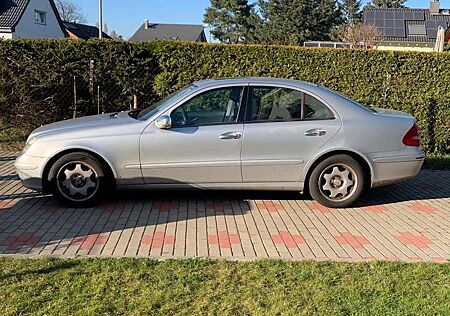 Mercedes-Benz E 220 CDI Automatik Elegance DPF
