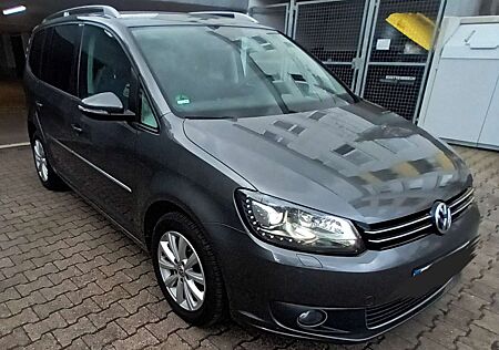 VW Touran Volkswagen Diesel 2.0 TDI DPF DSG Highline
