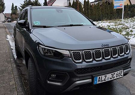 Jeep Compass 1.3 T4 4xe PLUG-IN HYBRID Automatik S