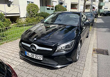 Mercedes-Benz CLA 180 (117.342)