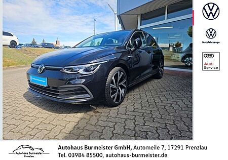 VW Golf Volkswagen VIII 1.5 eTSI Style, HUD, PANO