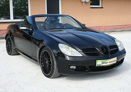 Mercedes-Benz SLK 200 K Aut. *AMG*Xenon*Comand*