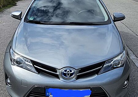 Toyota Auris Touring Sport 1.8 hybrid Lounge