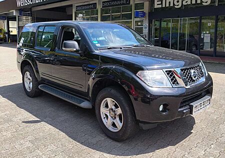 Nissan Pathfinder 2.5 dCi XE