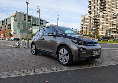 BMW i3 (60 Ah) Wärmepumpe, H&K, Abstandstempomat, LED