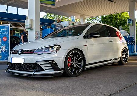 VW Golf GTI Volkswagen BlueMotion Technology Clubsport