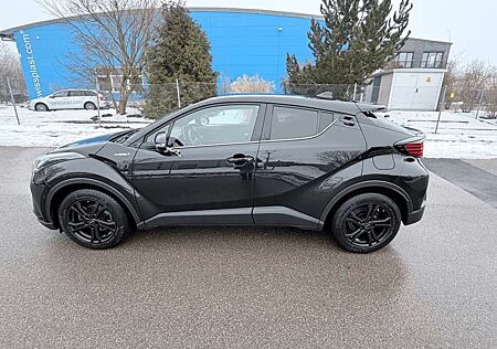 Toyota C-HR + 2.0 Hybrid Lounge +