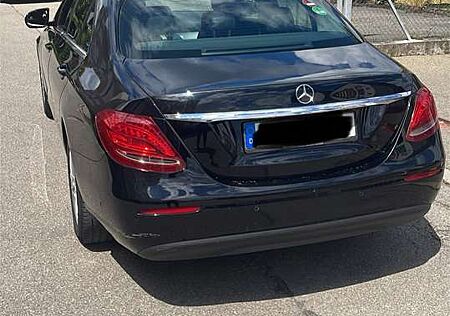 Mercedes-Benz E 200 d 9G-TRONIC