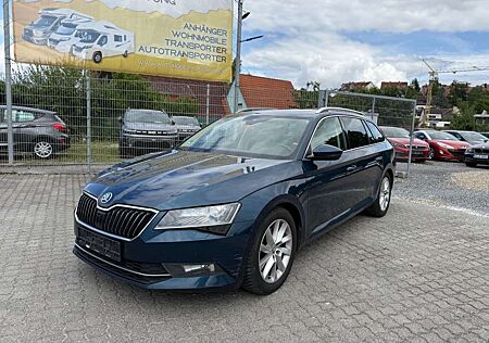 Skoda Superb Combi Premium 4x4 Bi-Xenon Leder DSG Pano