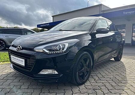 Hyundai i20 gebraucht kaufen Hyundai i20 Style AHK NAVI BLUE KLIMA KAMERA
