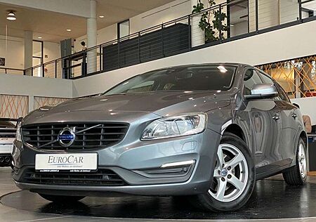 Volvo V60 Kombi D3 Linje Business Navi Bi-Xenon PDC