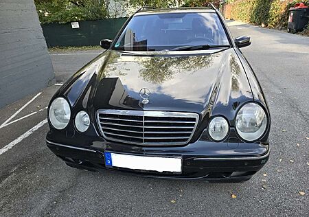 Mercedes-Benz E 320 T Avantgarde
