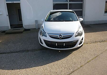 Opel Corsa Satellite