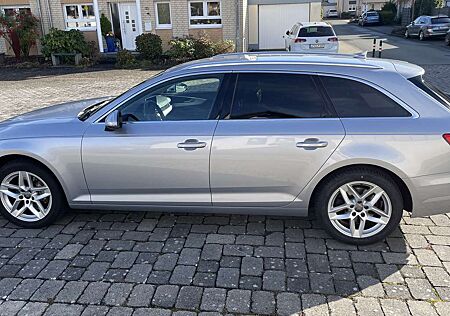 Audi A4 Avant 2.0 TDI S Tronic Sport AHK Navi Leder Digi