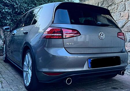 VW Golf GTI Volkswagen Golf VII 5-Türer BlueMotion Technology