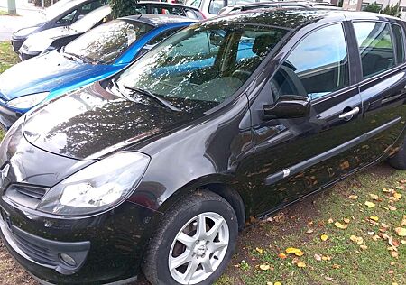 Renault Clio Klima,eFh,Zv/Fb,Alu,2 J. Tüv,1 J. Garantie