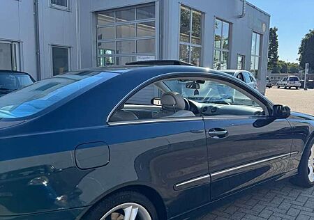 Mercedes-Benz CLK 240 Avantgarde