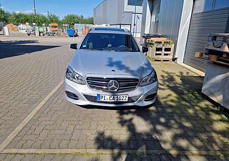 Mercedes-Benz E 220 E+220+T+BlueTEC+4Matic+7G-TRONIC