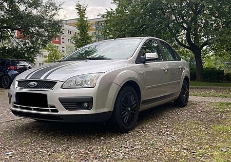 Ford Focus 1.6 16V Ghia
