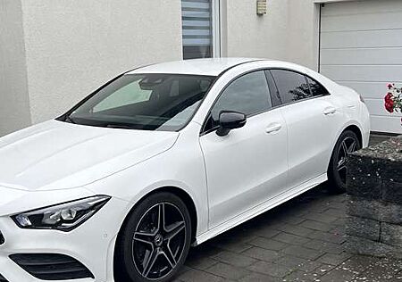 Mercedes-Benz CLA 200 7G-DCT AMG Line