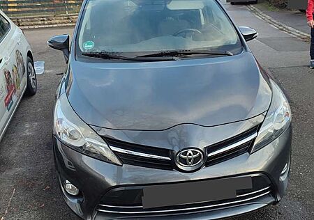 Toyota Verso Diesel 1.6 D-4D 7-Sitzer Start/Stop Comfort