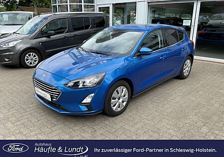 Ford Focus Titanium LED ACC Rückfahrkam. Winterpaket