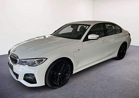 BMW 330 e Lim. xDrive M Sport/LASER/HUD/PARK-PA/