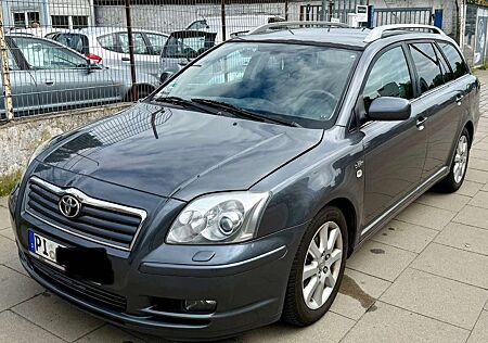 Toyota Avensis Kombi 2.2 D-CAT Executive
