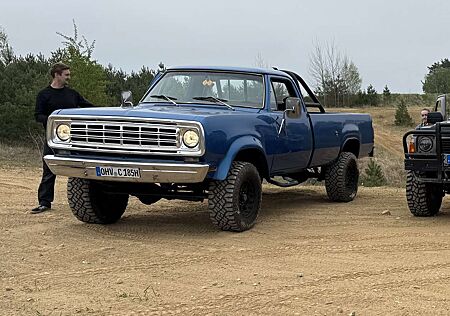 Dodge RAM W100 Power Wagon 4x4