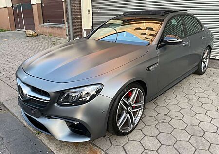 Mercedes-Benz E 63 AMG E 63 S AMG 4Matic+ Burmester HighEnd|HUD|Panor.