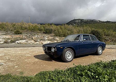 Alfa Romeo GT 1300 Junior