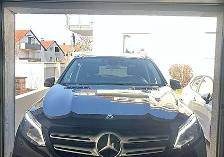 Mercedes-Benz GLE 350 d 4Matic (166.024)