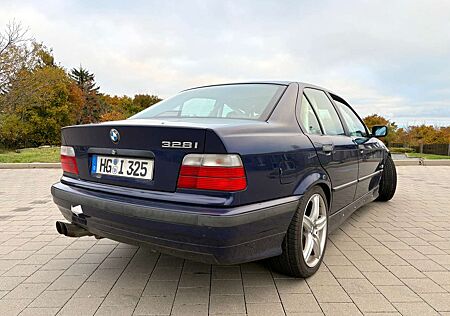 BMW 328i 328