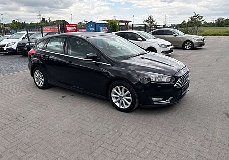 Ford Focus Lim. Titanium*2HAND*