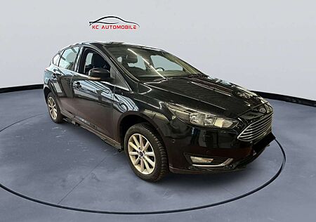 Ford Focus Lim. Titanium*2HAND*