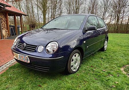 VW Polo Volkswagen 9N Standart