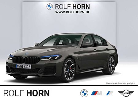 BMW 545 e xDrive M Sportpaket Navi RKam. HUD Glasdach