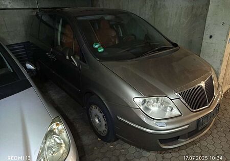 Lancia Phedra 2.2 16v JTD DPF