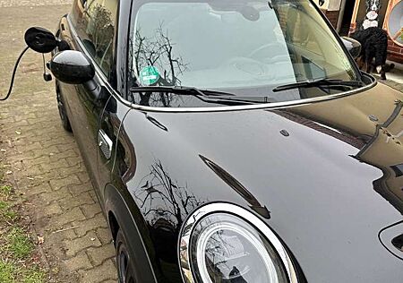 Mini Cooper SE Resolute Edition