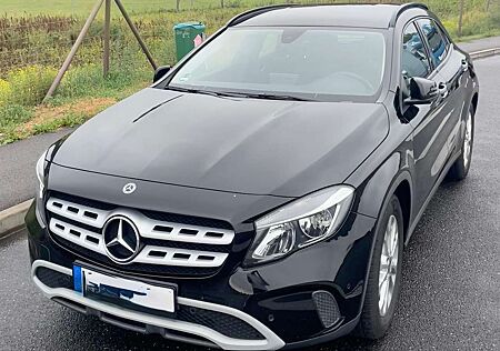 Mercedes-Benz GLA 180