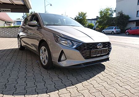 Hyundai i20 ESSENTIAL KLIMA APPLE KAMERA SHZ LHZ