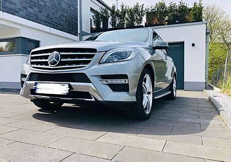 Mercedes-Benz ML 350 BlueTEC 4MATIC 7G-TRONIC Edition 1