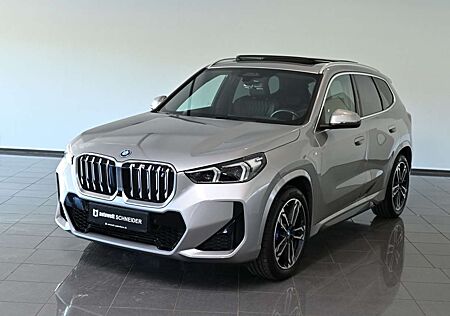 BMW X1 30 xDrive M Sport AHK Pano 22KW HUD M-Bremse