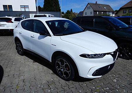 Alfa Romeo Tonale 1.5 VGT 160 PS Hybrid Veloce Leder LED Navi