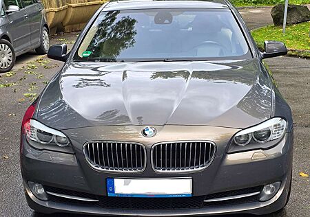 BMW 528i 528 5er xDrive Sport-Aut.